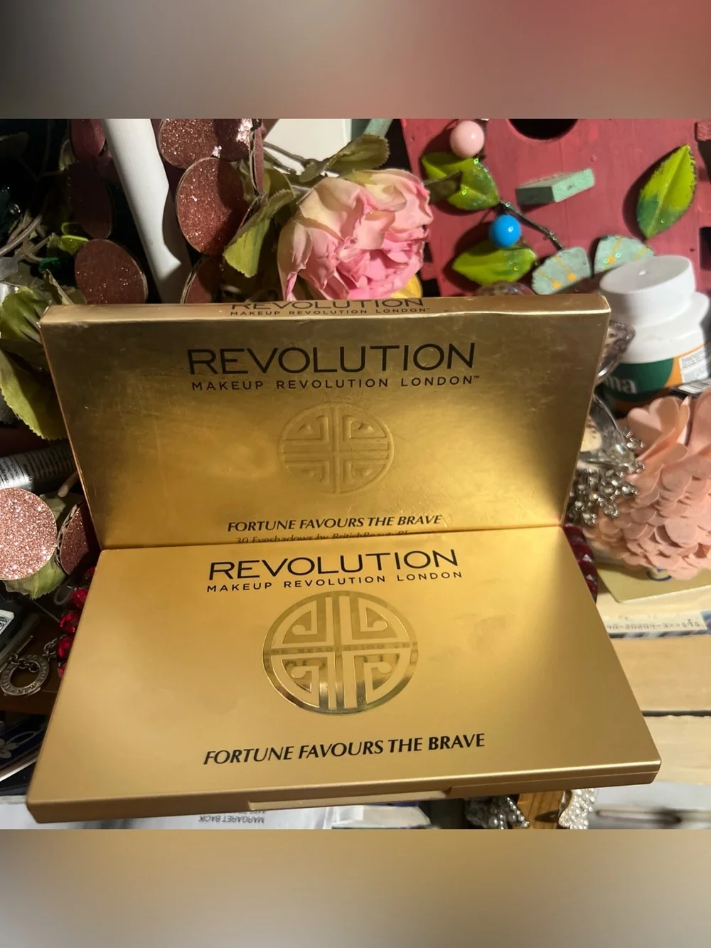 Makeup Revolution Fortune Favours The Brave Eyeshadow Palette - Gold